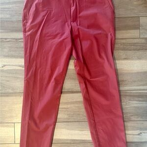 Vineyard Vines Men's Red on the go Pants